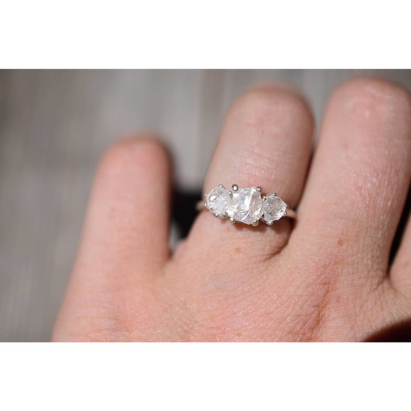 Raw Crystal Ring, Raw Stone Ring, Rings for Women, Stacking Ring, Raw Ge… - Picture 3 of 4